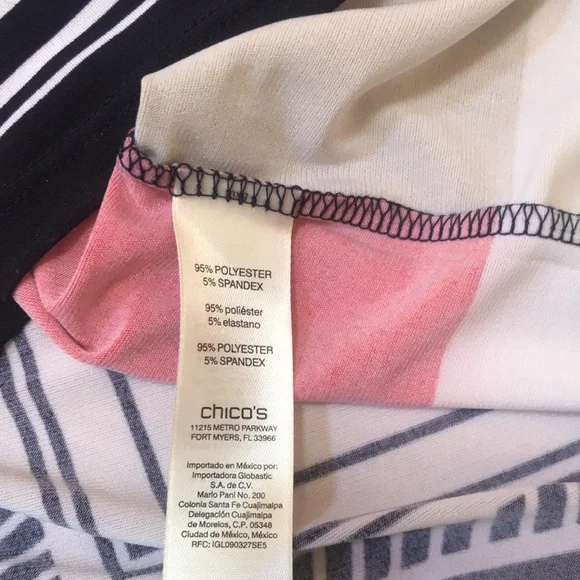 New! Chicos SZ 0 Cayenne 3/4 sleeve keyhole top. - Picture 8 of 9